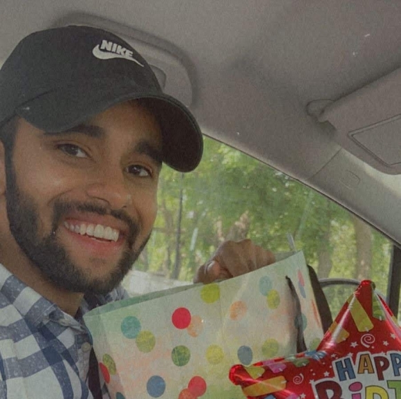 Meet your Posher, Saji - Picture 1 of 1